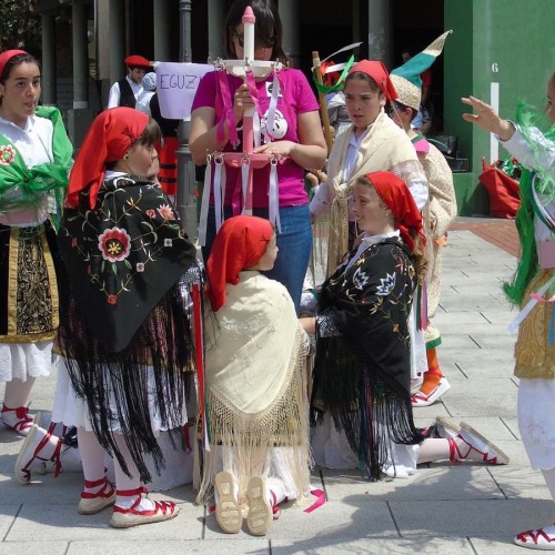 GUEÑES-4
